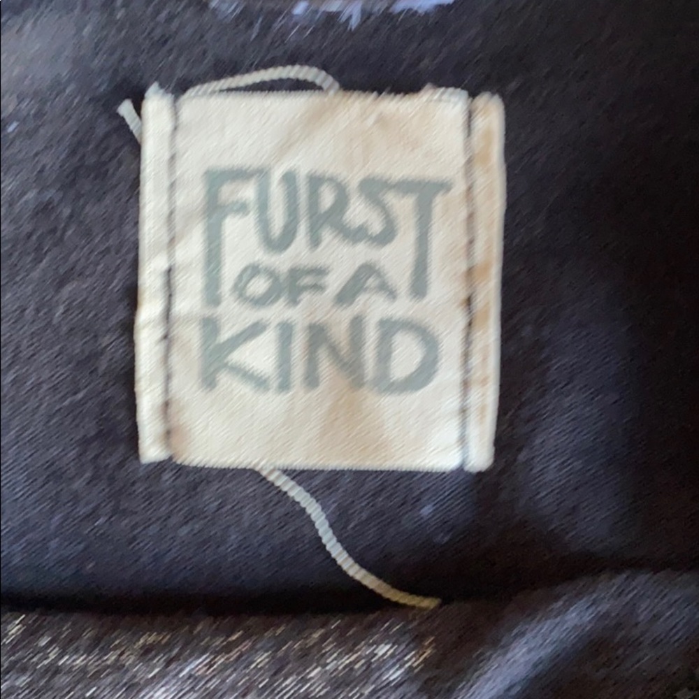 LF Cropped Tee - Picture 2 of 3